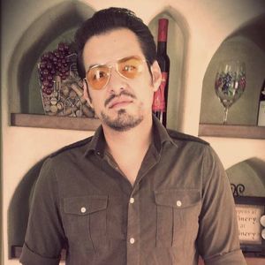 Meet your Posher, Cesar